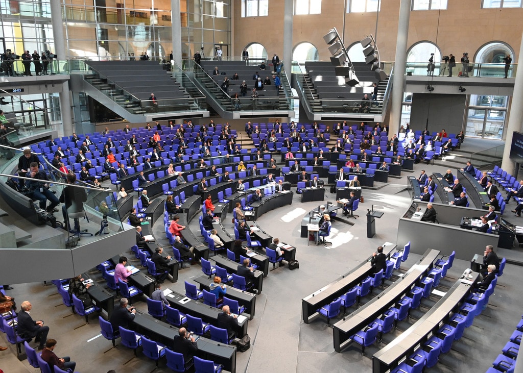 Beratene und beschlossene Anträge und Gesetze im Deutschen Bundestag