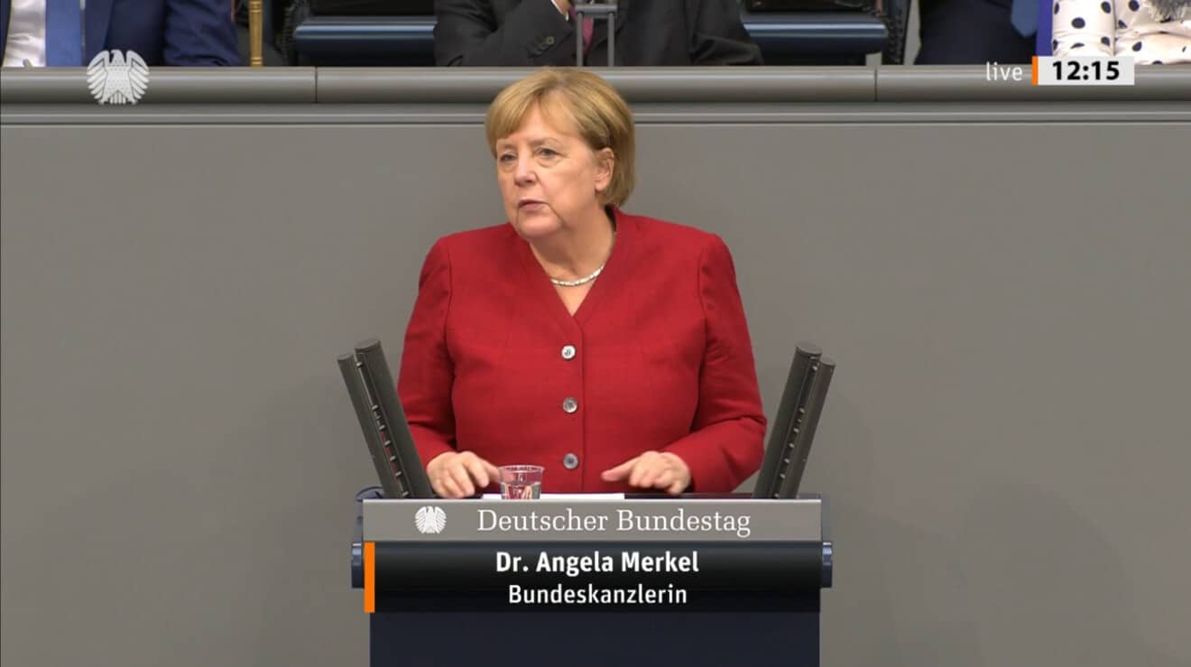 Regierungserklärung der Bundeskanzlerin Dr. Angela Merkel zur Lage in Afghanistan mit anschließender Debatte und namentlicher Abstimmung zur militärischen Evakuierung